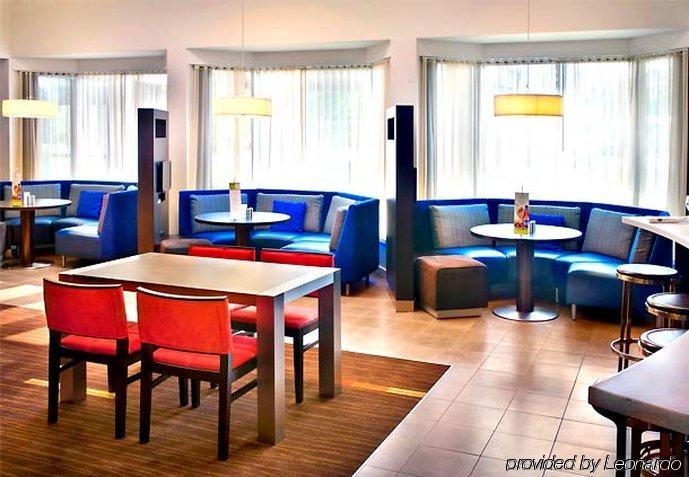 Courtyard By Marriott Hotel 3*